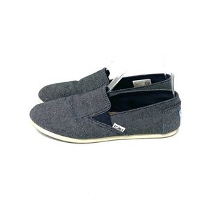 Toms